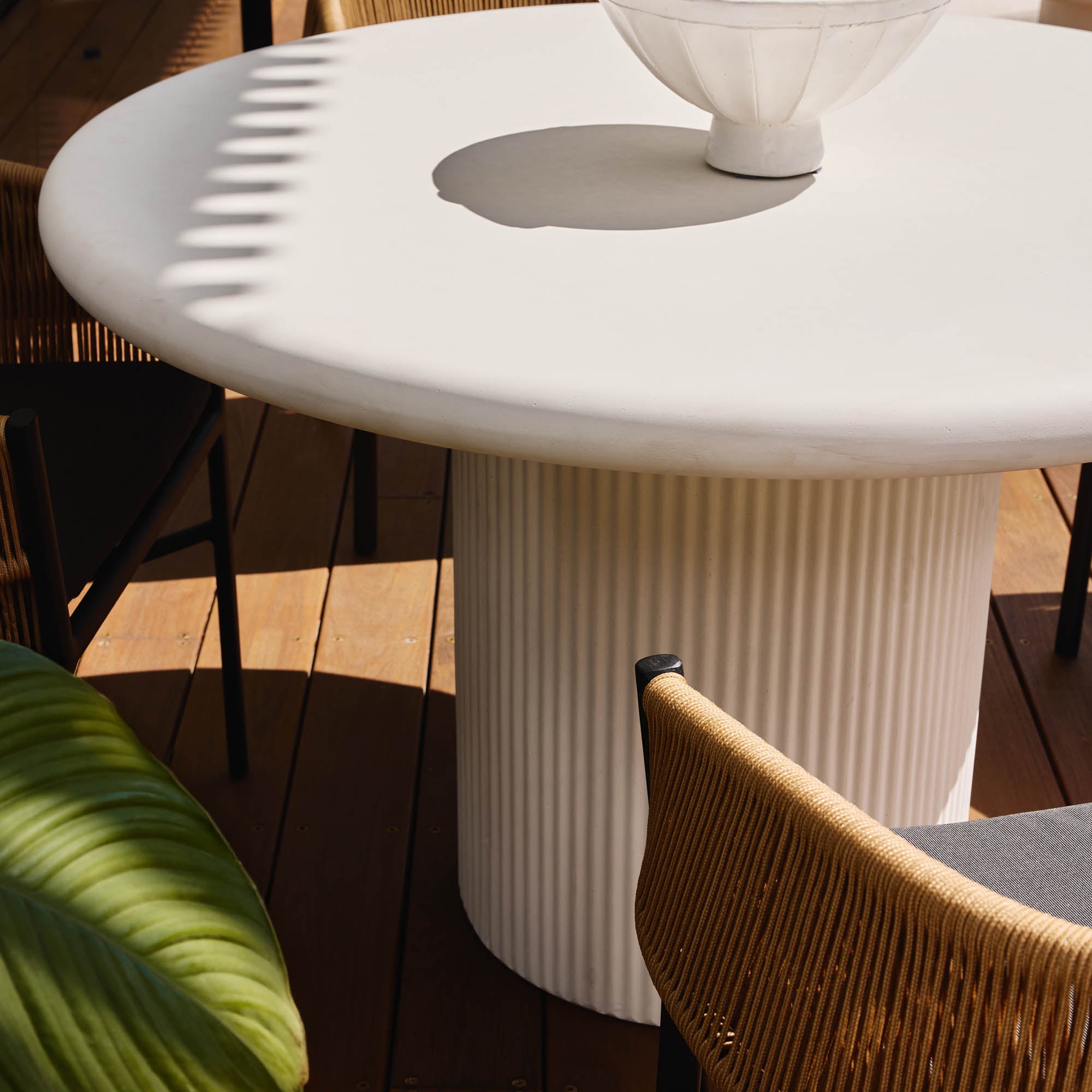 Hera Round Outdoor Dining Table